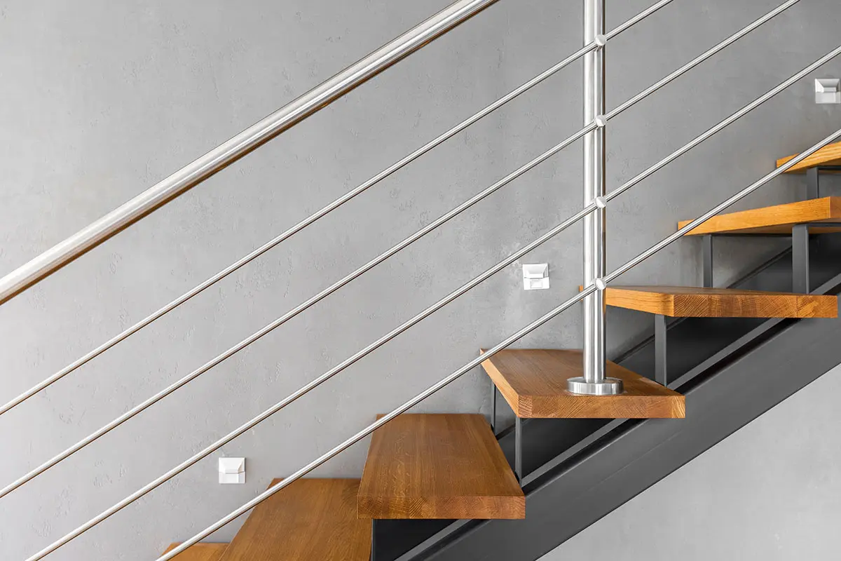 Stainless steel balustrades for staircases
